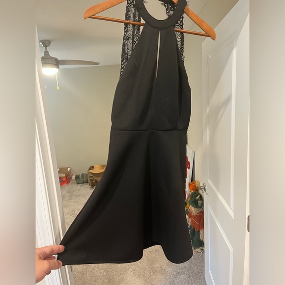 Black Dress - Picture 2 of 5